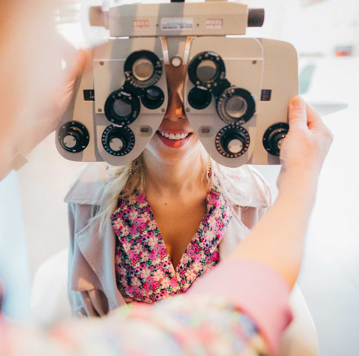 Oogmeting An en Oog | an en oog, an, oog, opticien sint-pieters-leeuw, brillen sint-pieters-leeuw, zonnebrillen sint-pieters-leeuw, lenzen sint-pieters-leeuw, opticien vlezenbeek, brillen vlezenbeek, zonnebrillen vlezenbeek, kleuradvies sint-pieters-leeuw, opticien, stijladvies, kleur- en stijladvies, brillenwinkel, bril, een bril, brillen, zonnebrillen, contactlenzen, sportbrillen, oogtest, brilmonturen, kleuradvies, optiek, brillenglazen, zonnebrillen op sterkte, kleurenconsulente, kleur- en stijlconsulente, modieuze brillen, stijlconsulente, kinderbrillen, kinderbrillen sint-pieters-leeuw, kinderbrillen vlezenbeek, sportbrillen sint-pieters-leeuw, optiek sint-pieters-leeuw, optiek vlezenbeek